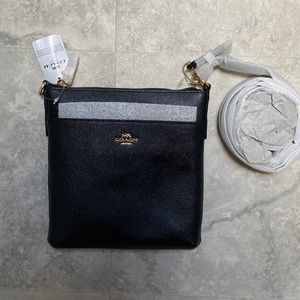 Coach bag, Kitt Messanger bag in black, new with tags